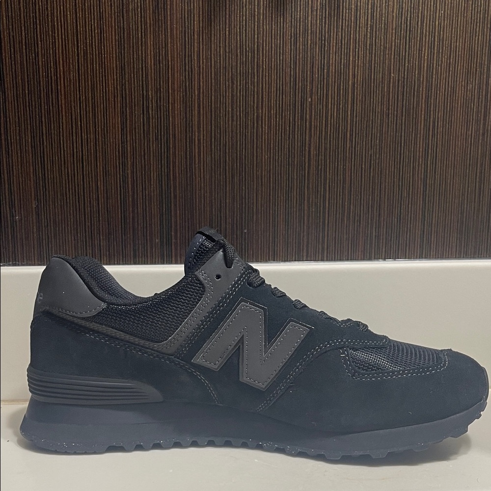 New Balance 574 Core MENS Black Athletic Shoes